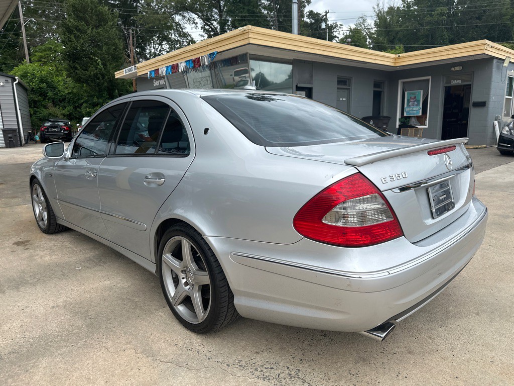 2009 Mercedes-Benz E-Class Image 8