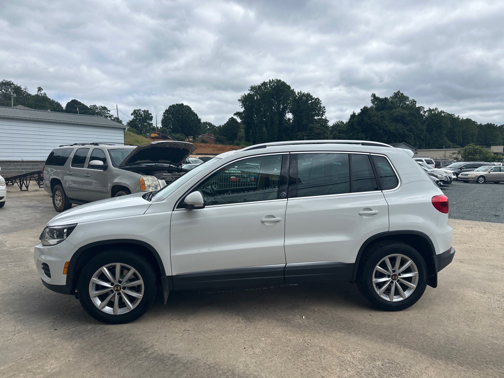 2017 Volkswagen Tiguan Image 2