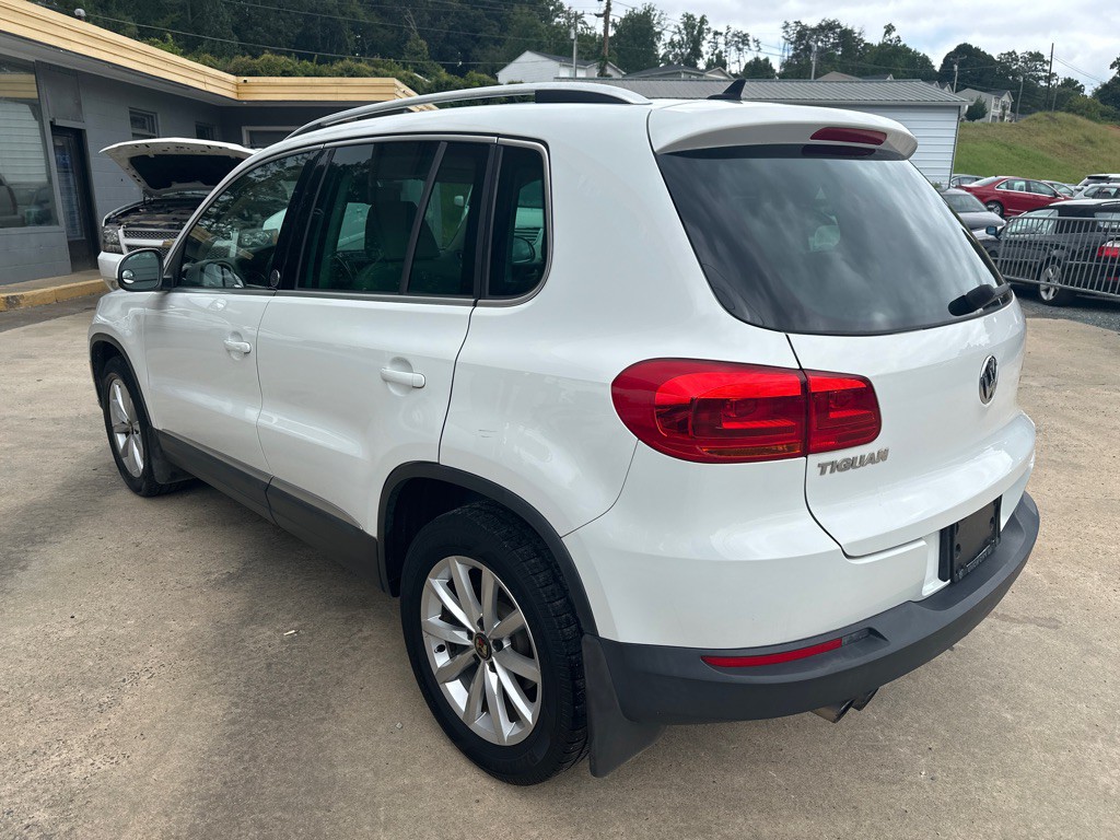 2017 Volkswagen Tiguan Image 8