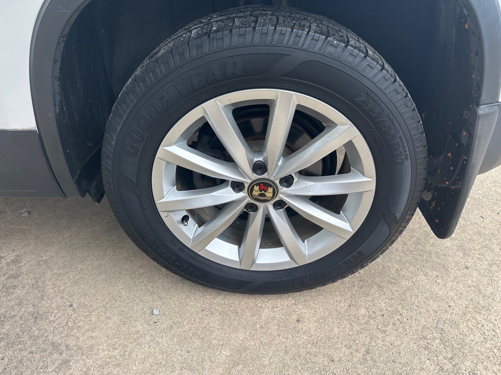 2017 Volkswagen Tiguan Image 9