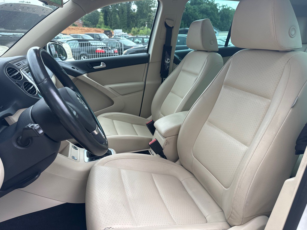 2017 Volkswagen Tiguan Image 12