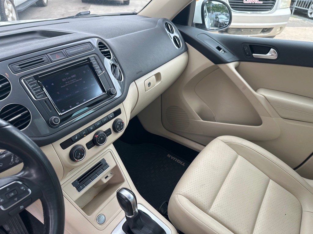 2017 Volkswagen Tiguan Image 13
