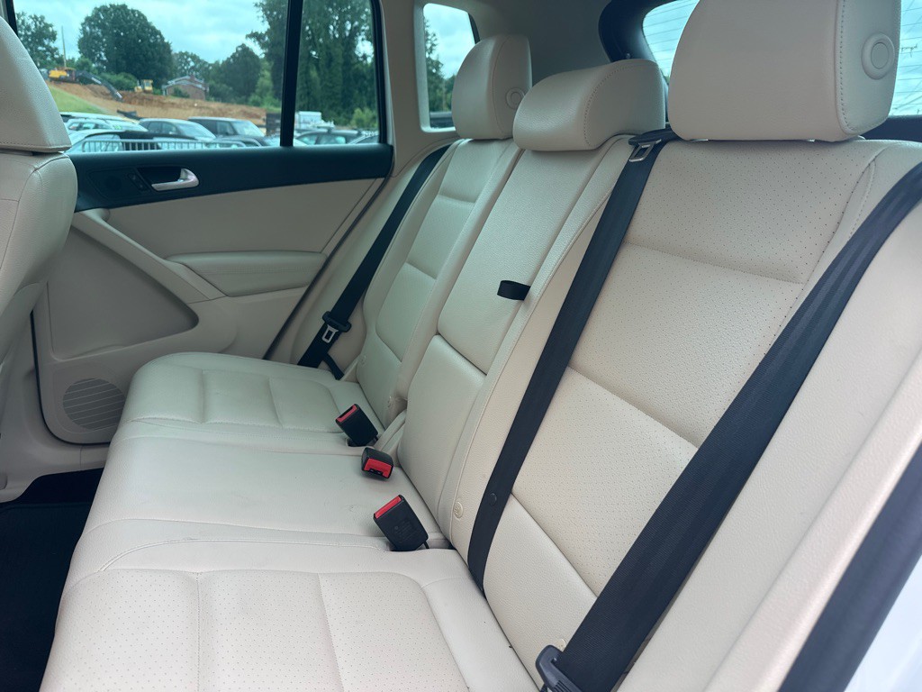2017 Volkswagen Tiguan Image 16