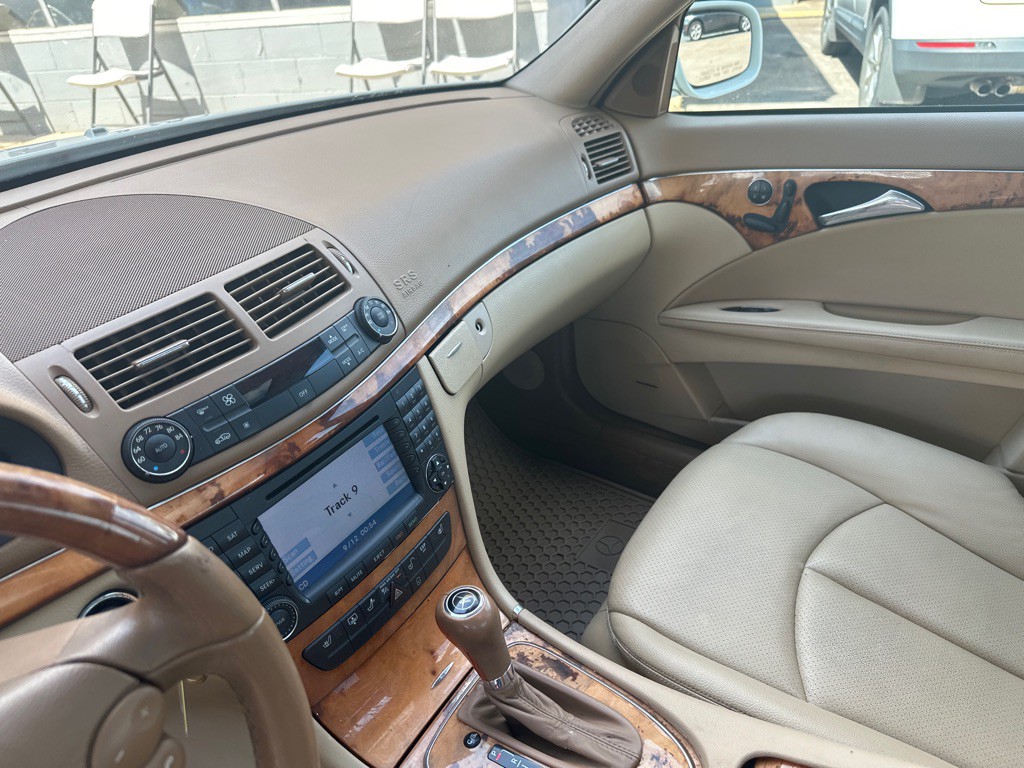 2008 Mercedes-Benz E-Class Image 14