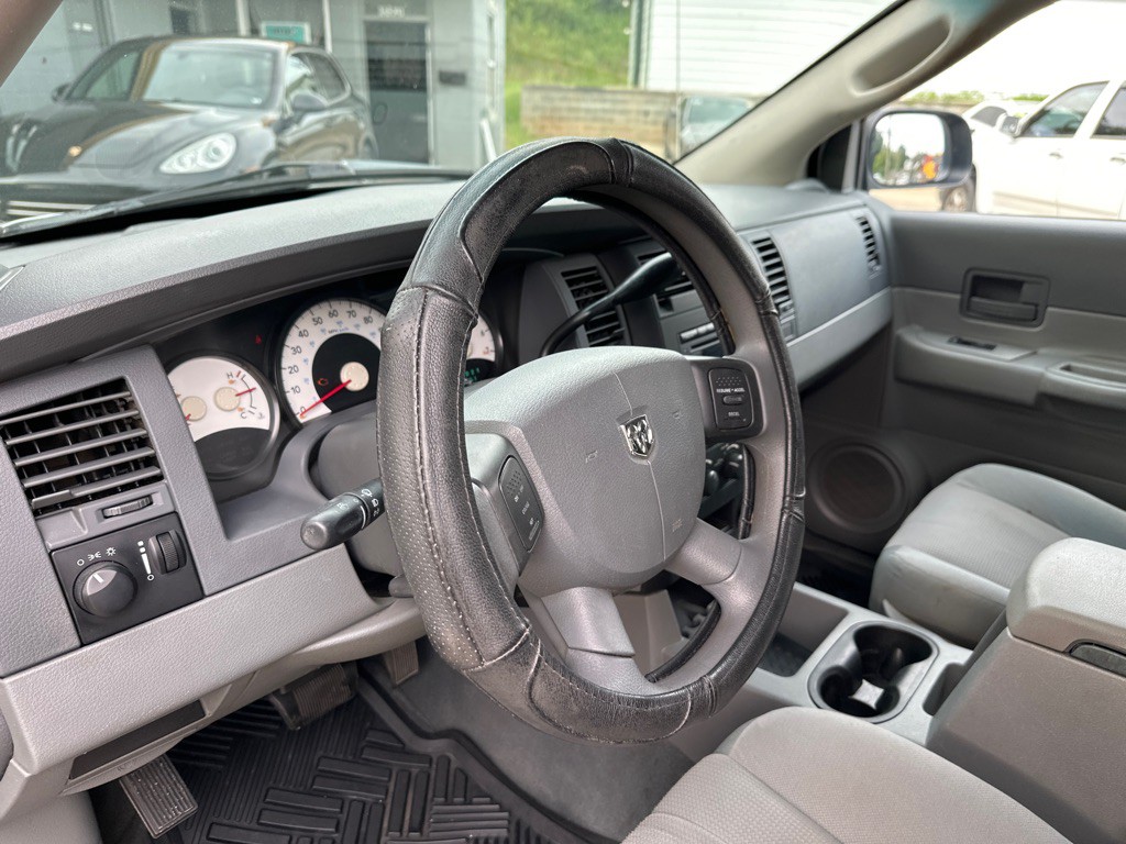2005 Dodge Durango Image 12