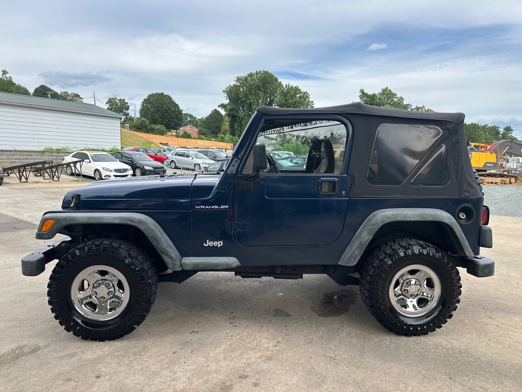 2002 Jeep Wrangler Image 2