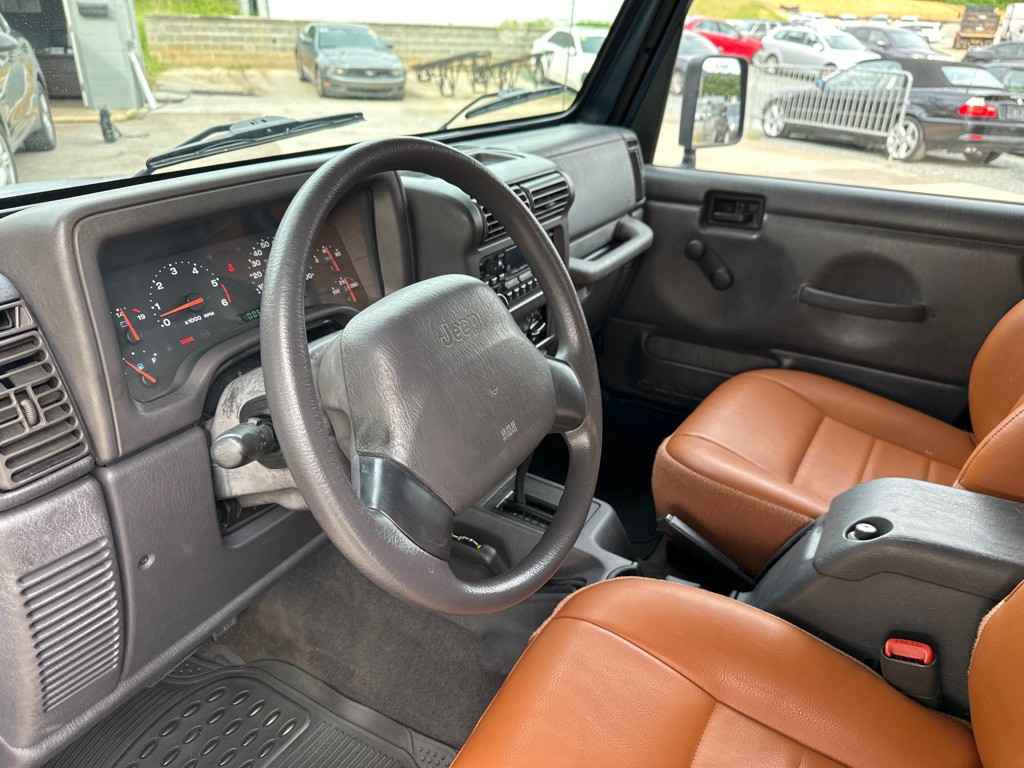 2002 Jeep Wrangler Image 13