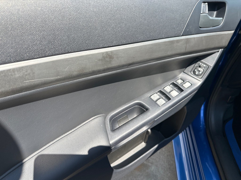 2012 Mitsubishi Lancer Image 10