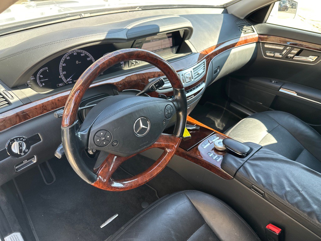 2013 Mercedes-Benz S-Class Image 13