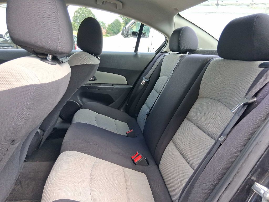 2015 Chevrolet Cruze Image 16