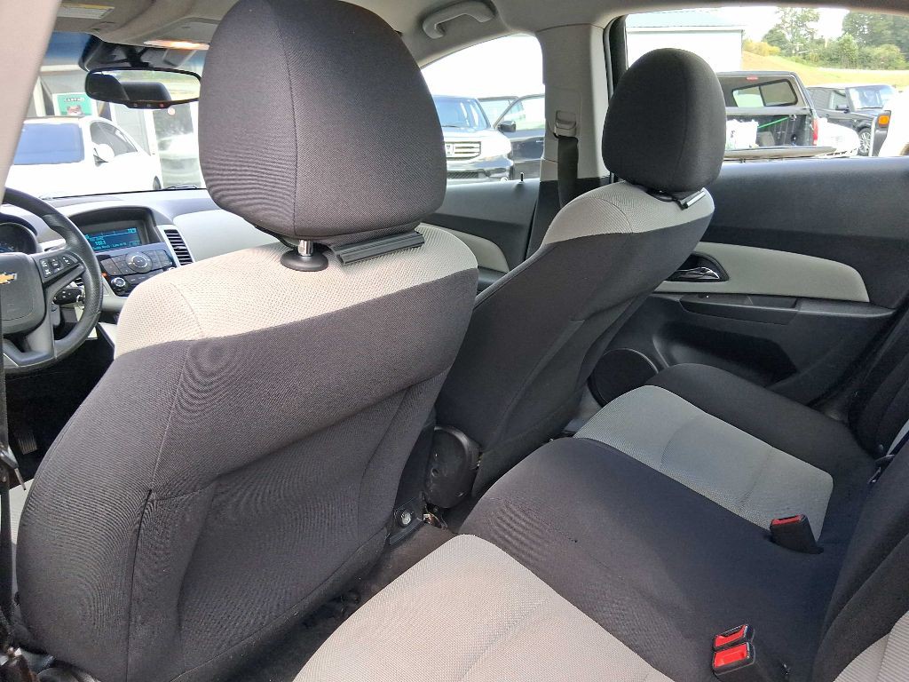 2015 Chevrolet Cruze Image 17