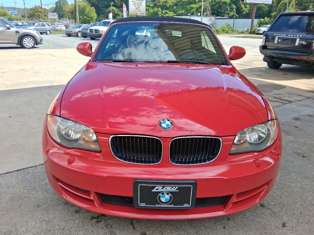 2011 BMW 1 Series Image 2