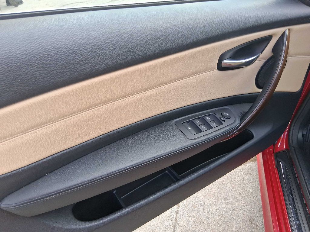 2011 BMW 1 Series Image 10
