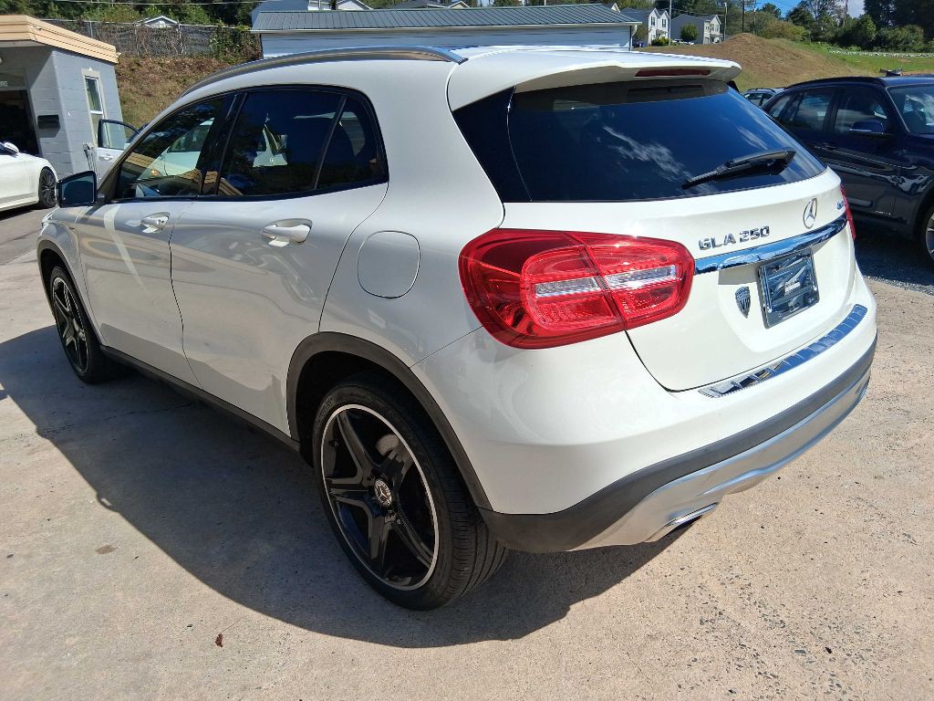 2015 Mercedes-Benz GLA-Class Image 10