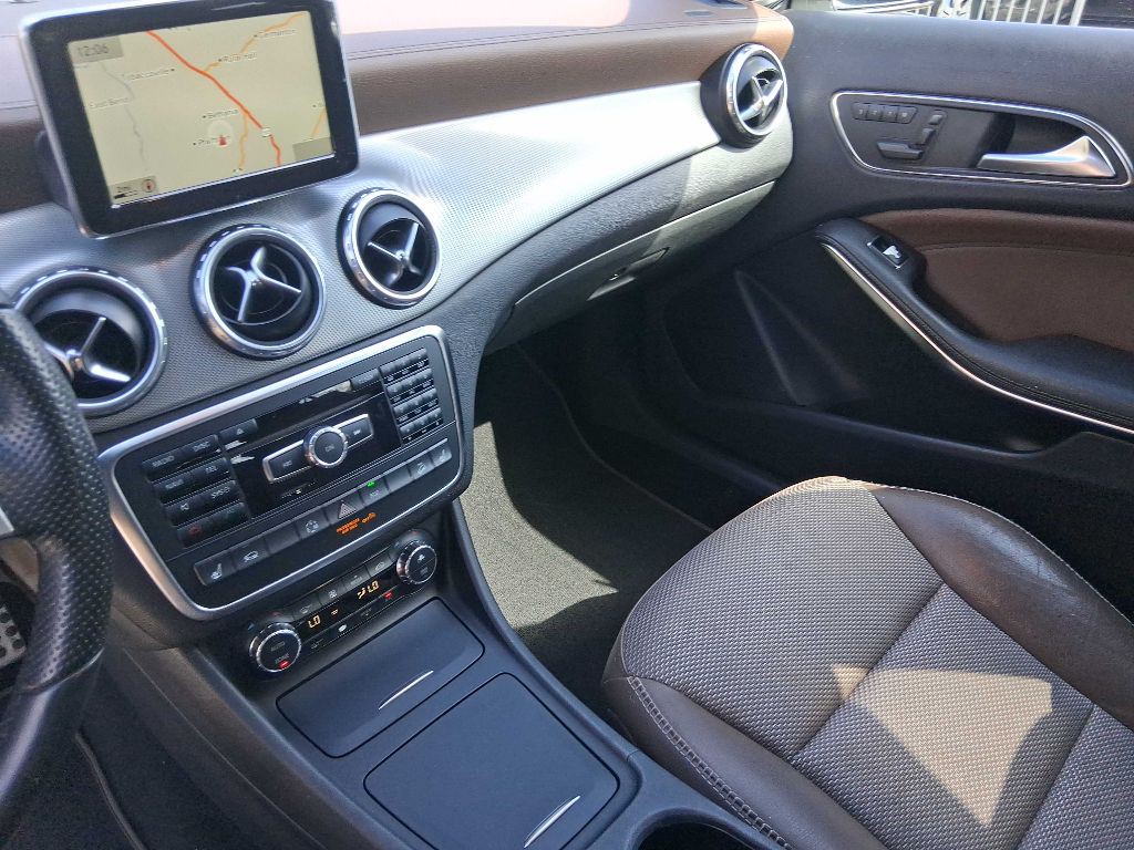 2015 Mercedes-Benz GLA-Class Image 15