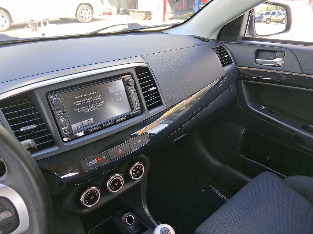 2014 Mitsubishi Lancer Image 19