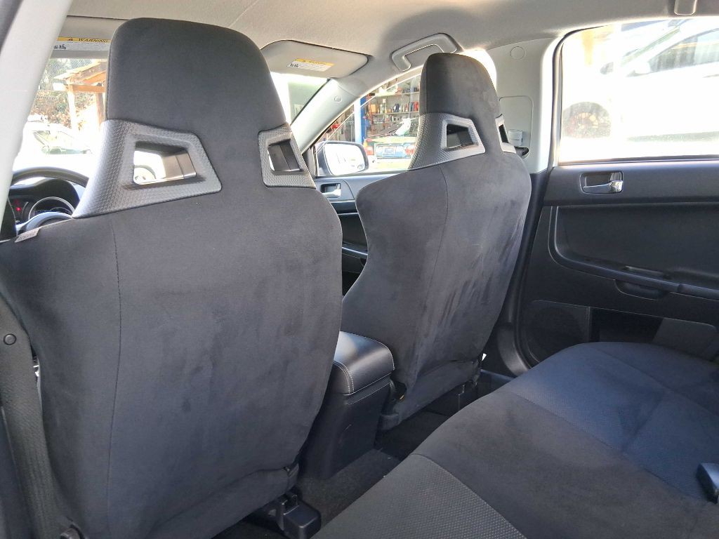 2014 Mitsubishi Lancer Image 25