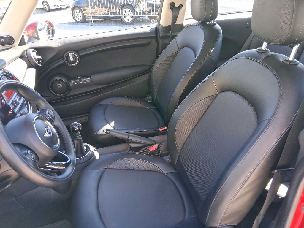 2014 MINI Cooper Image 12