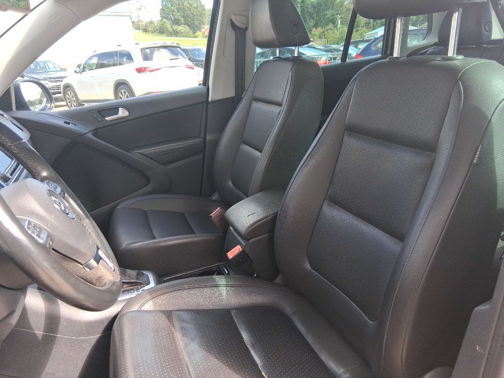 2017 Volkswagen Tiguan Image 12