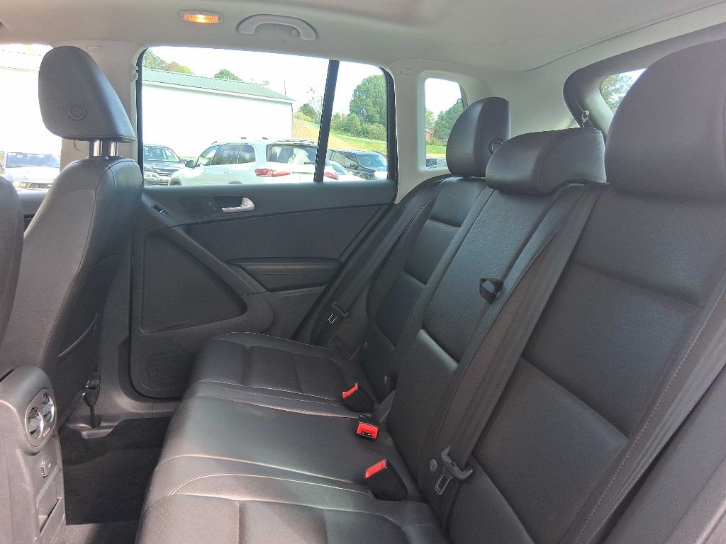 2017 Volkswagen Tiguan Image 16