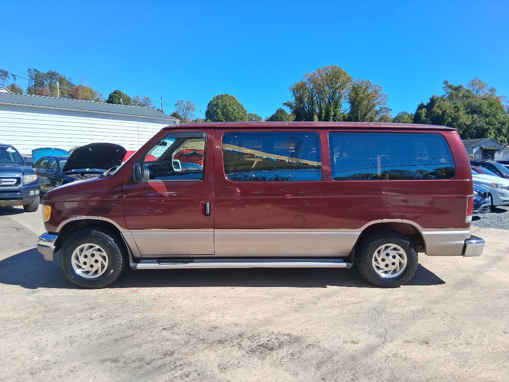 1995 Ford Econoline Image 2