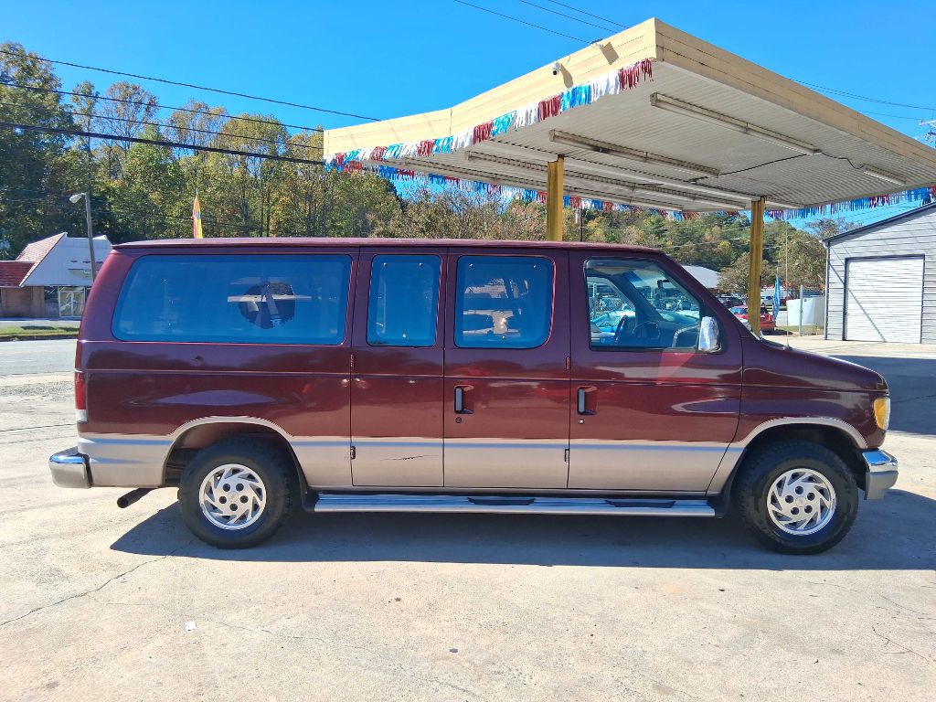 1995 Ford Econoline Image 3