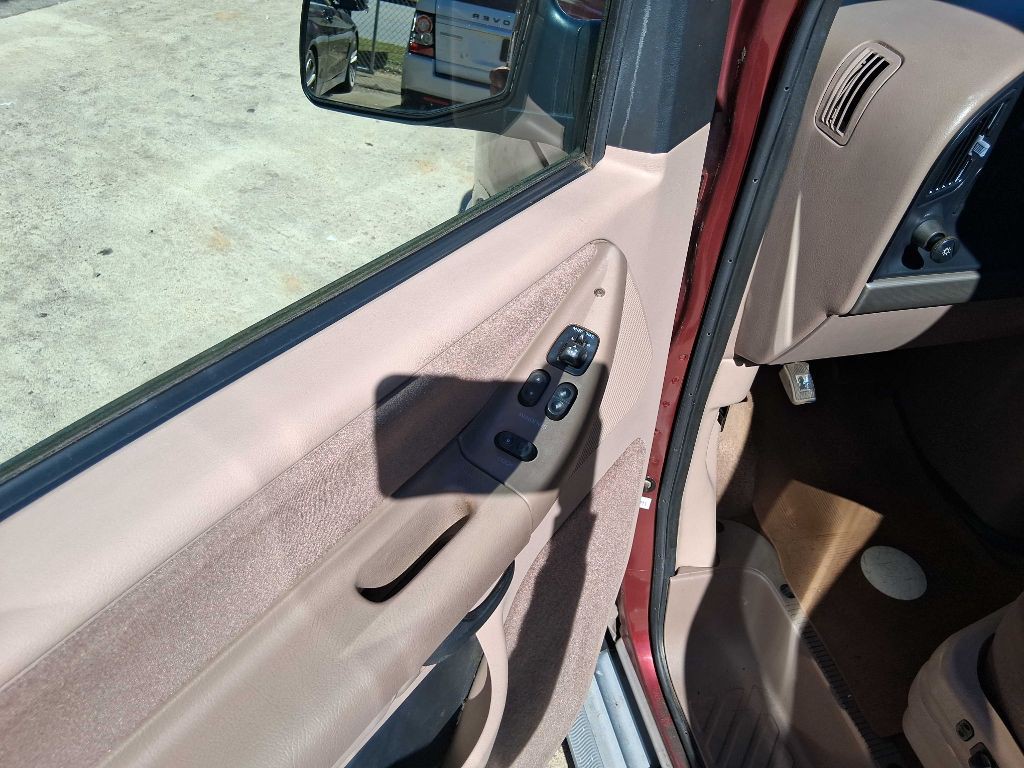 1995 Ford Econoline Image 12