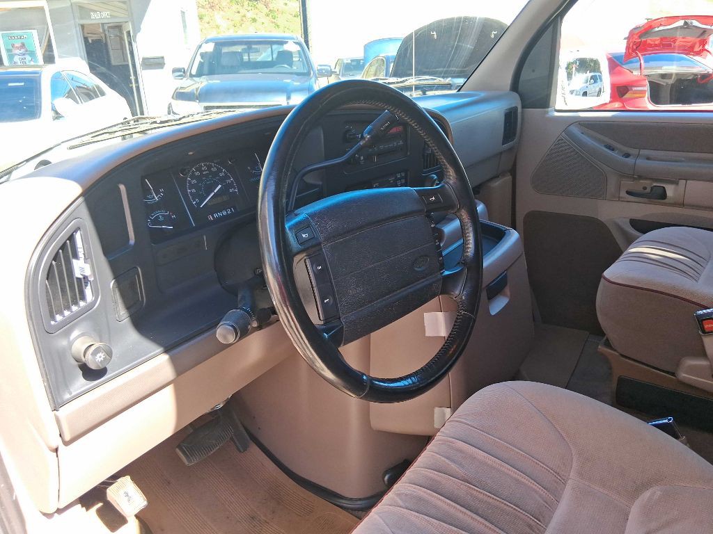 1995 Ford Econoline Image 15
