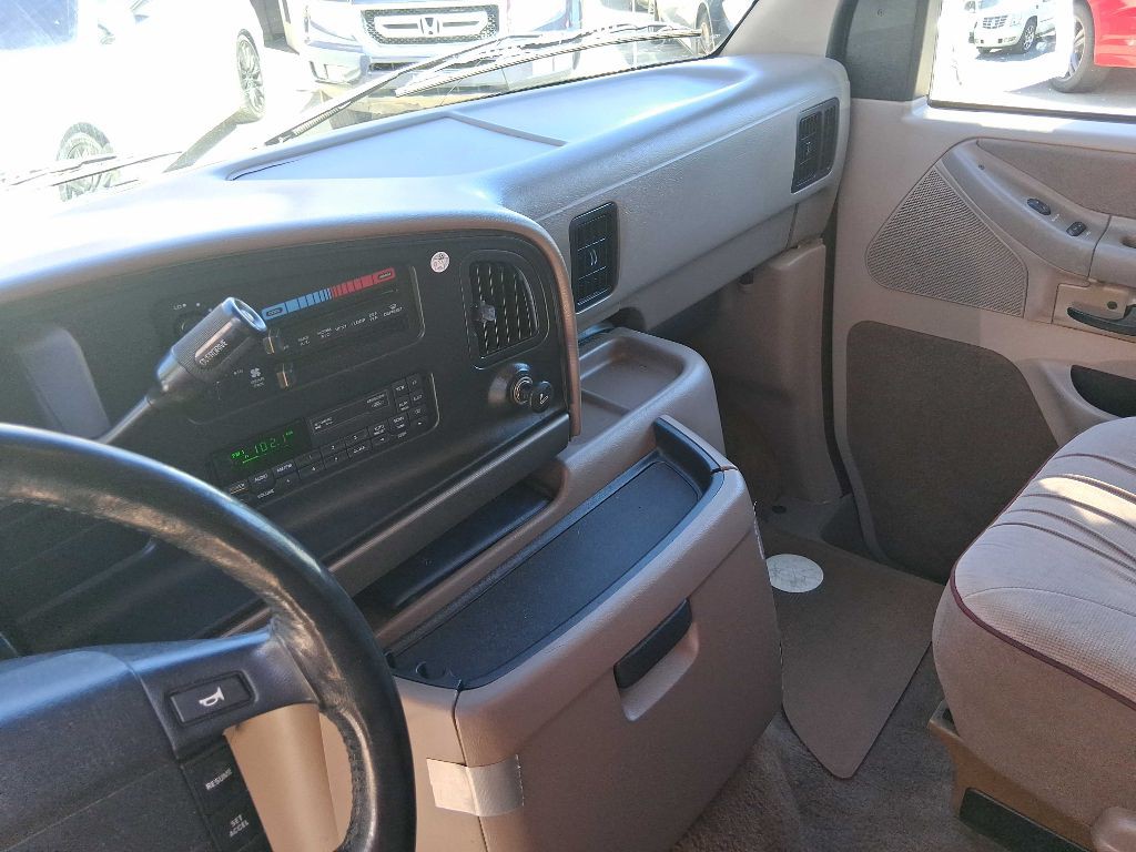 1995 Ford Econoline Image 16