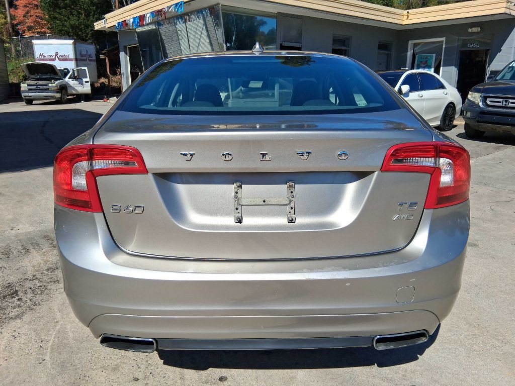 2015 Volvo S60 Image 6
