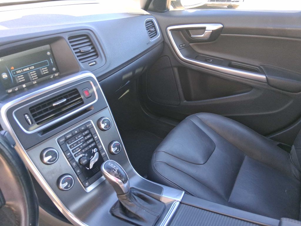 2015 Volvo S60 Image 15
