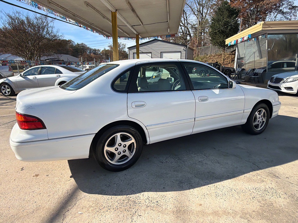1999 Toyota Avalon Image 5
