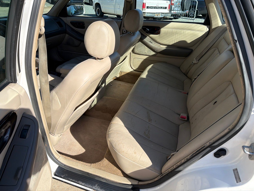 1999 Toyota Avalon Image 12