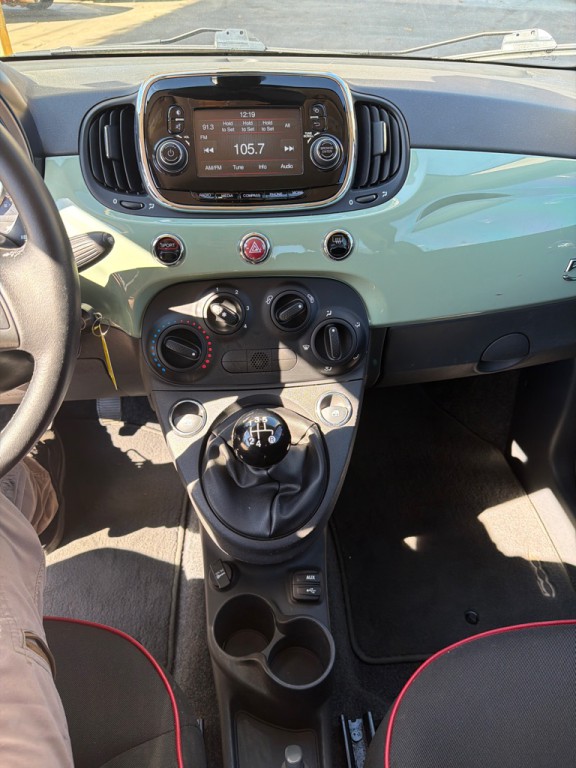 2017 FIAT 500 Image 11