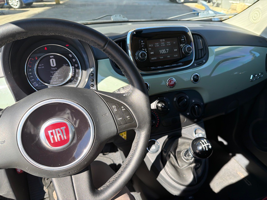 2017 FIAT 500 Image 12