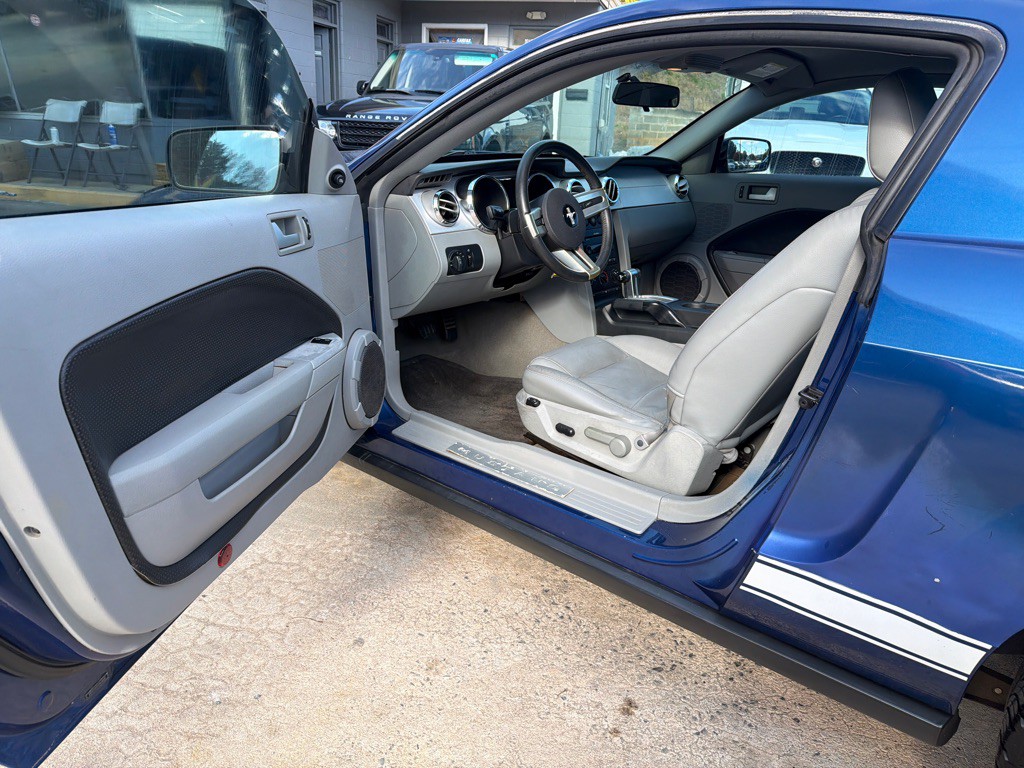 2007 Ford Mustang Image 7