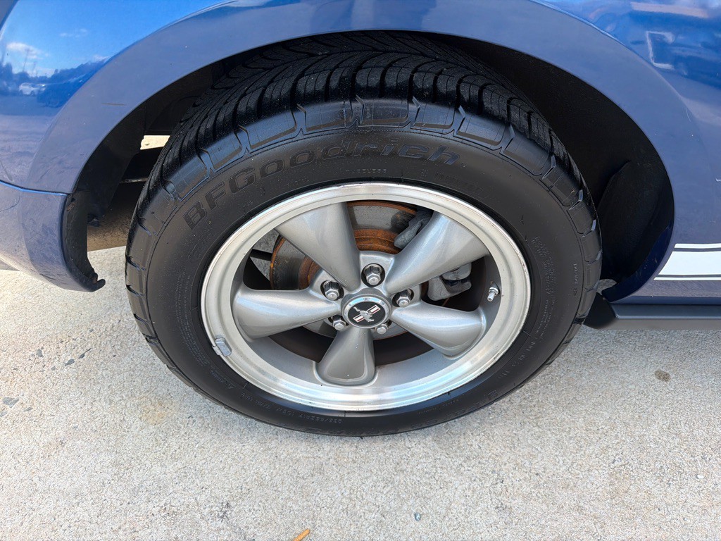 2007 Ford Mustang Image 14