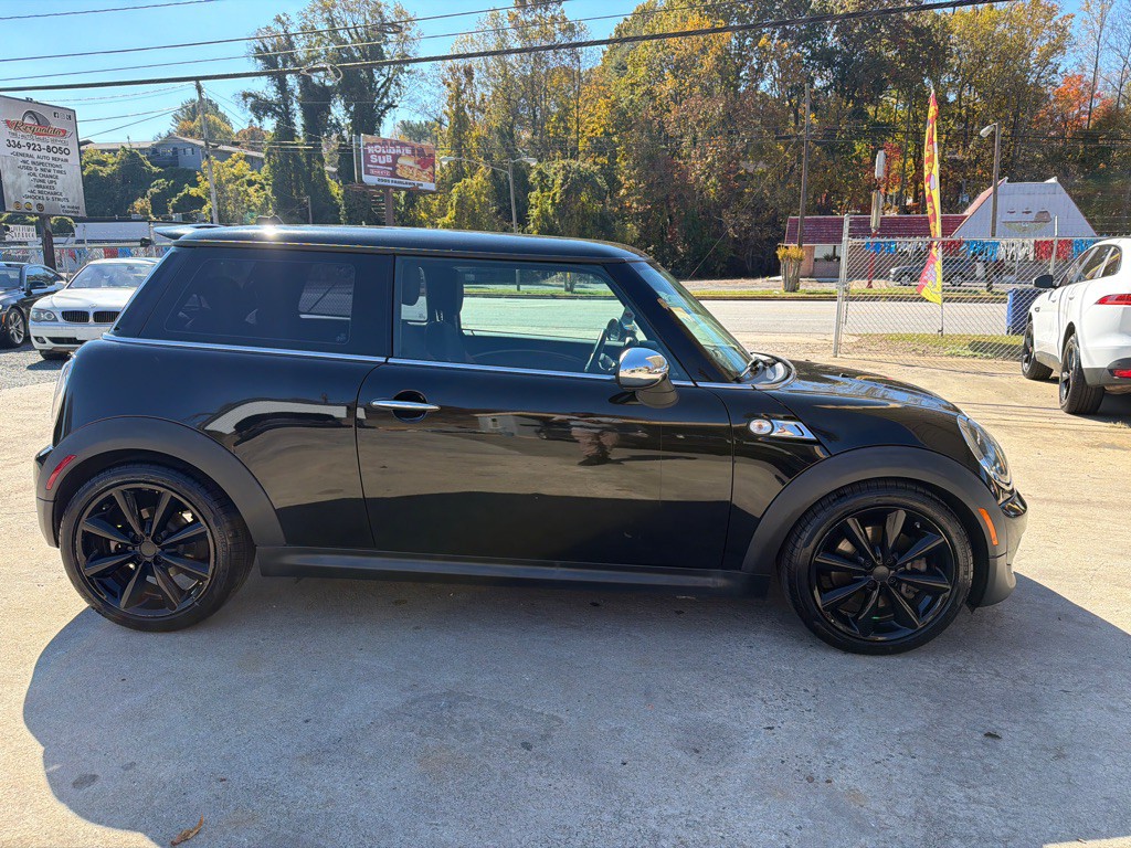 2012 MINI Cooper Image 8