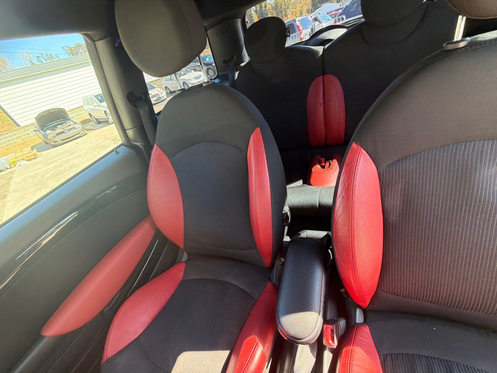 2012 MINI Cooper Image 13