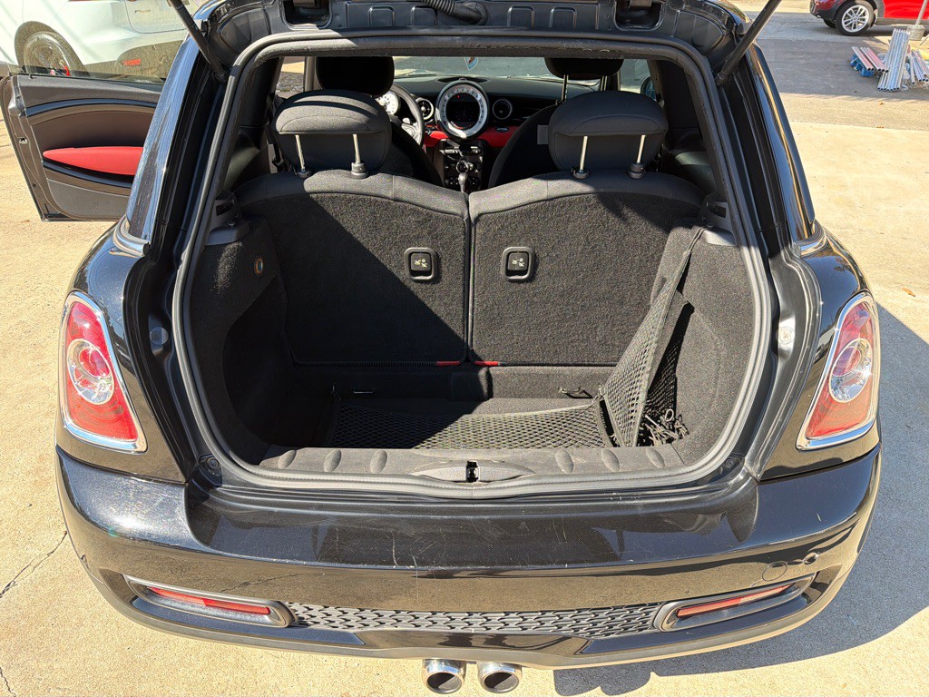 2012 MINI Cooper Image 14