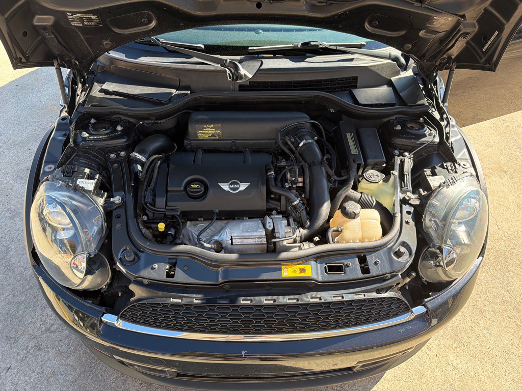 2012 MINI Cooper Image 15