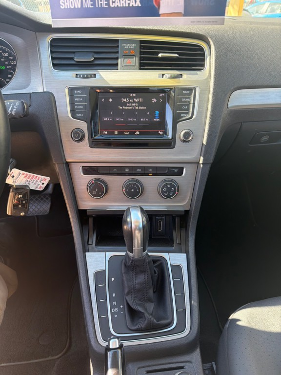 2015 Volkswagen Golf Image 10