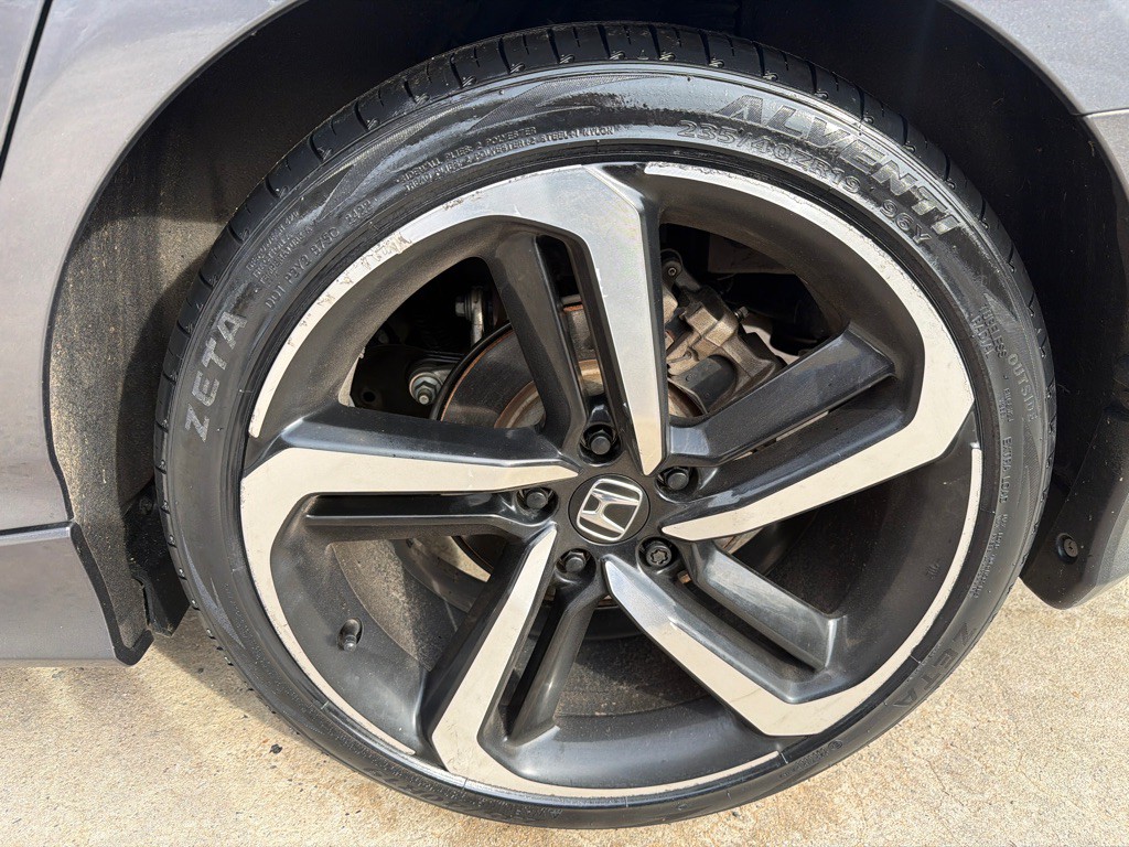 2019 Honda Accord Image 14
