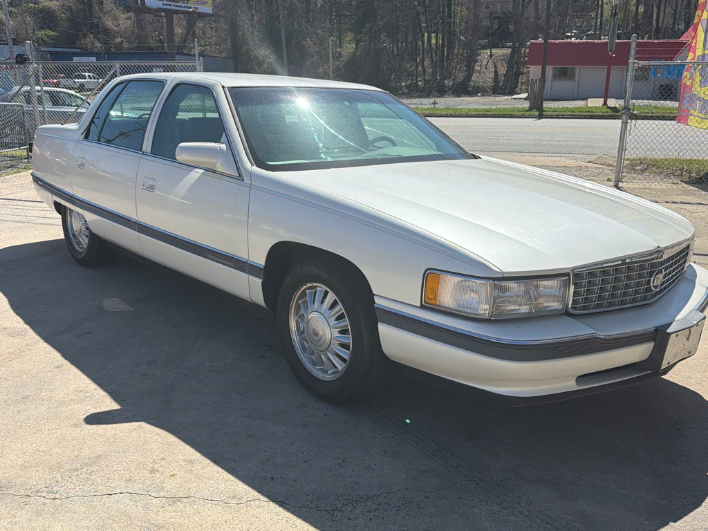 1994 Cadillac DeVille Image 1