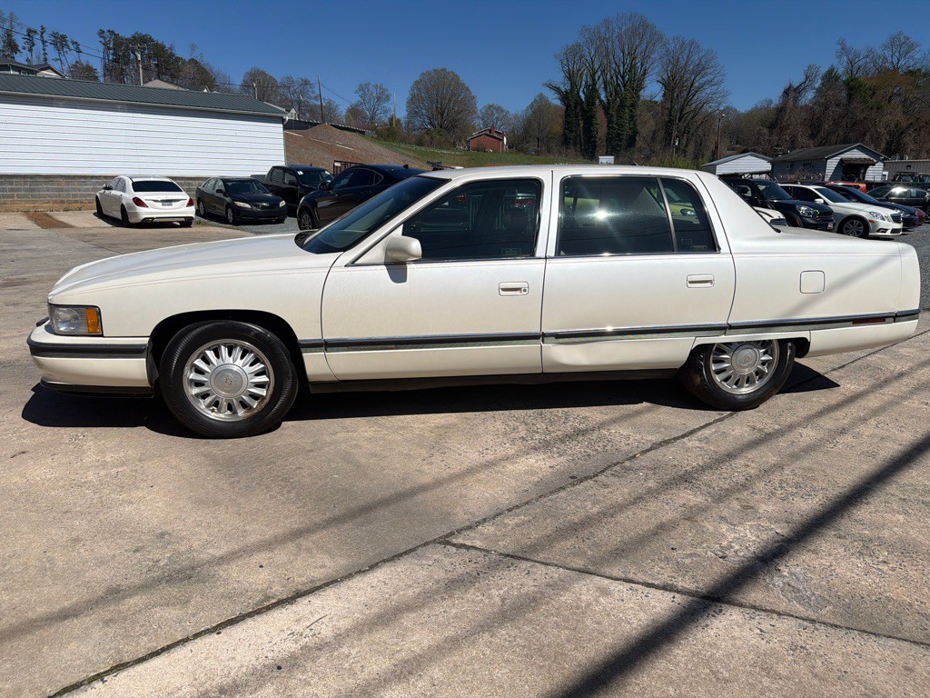 1994 Cadillac DeVille Image 4