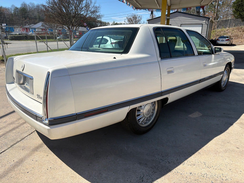 1994 Cadillac DeVille Image 7