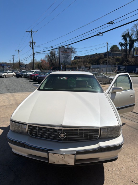 1994 Cadillac DeVille Image 18
