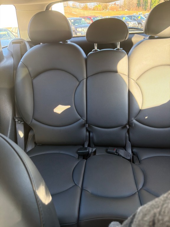 2012 MINI Cooper Image 15