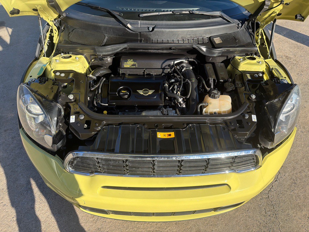 2012 MINI Cooper Image 18