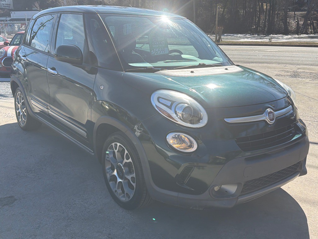 2014 FIAT 500L Image 1